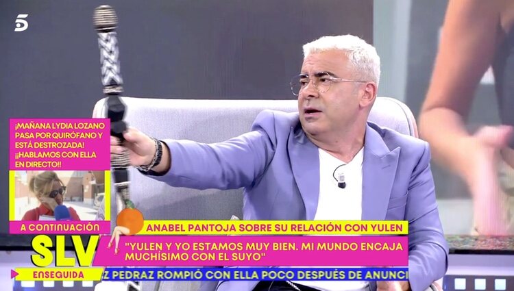 Jorge Javier Vázquez en 'Sálvame' hablando con José Antonio Avilés |Foto: Telecinco