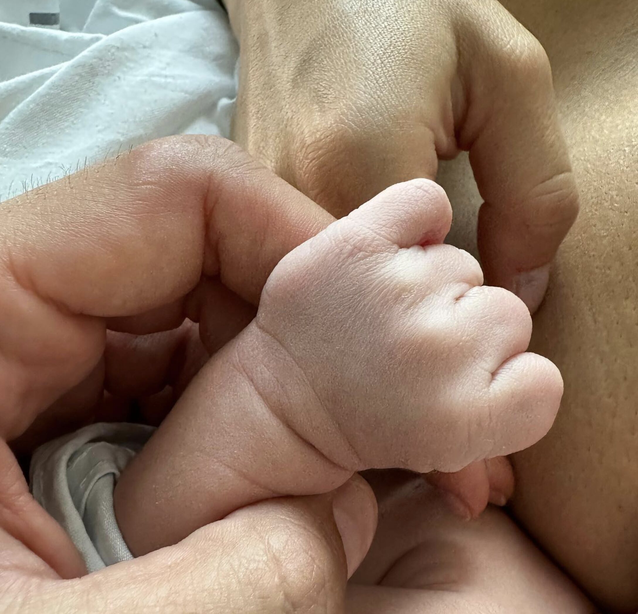 La foto con la que Jaime Astrain y Lidia Torrent anunciaron el nacimiento de su hija/ Foto: Instagram