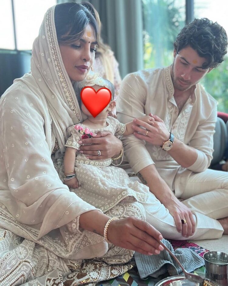 Nick Jonas y Priyanka Chopra con su hija | Instagram