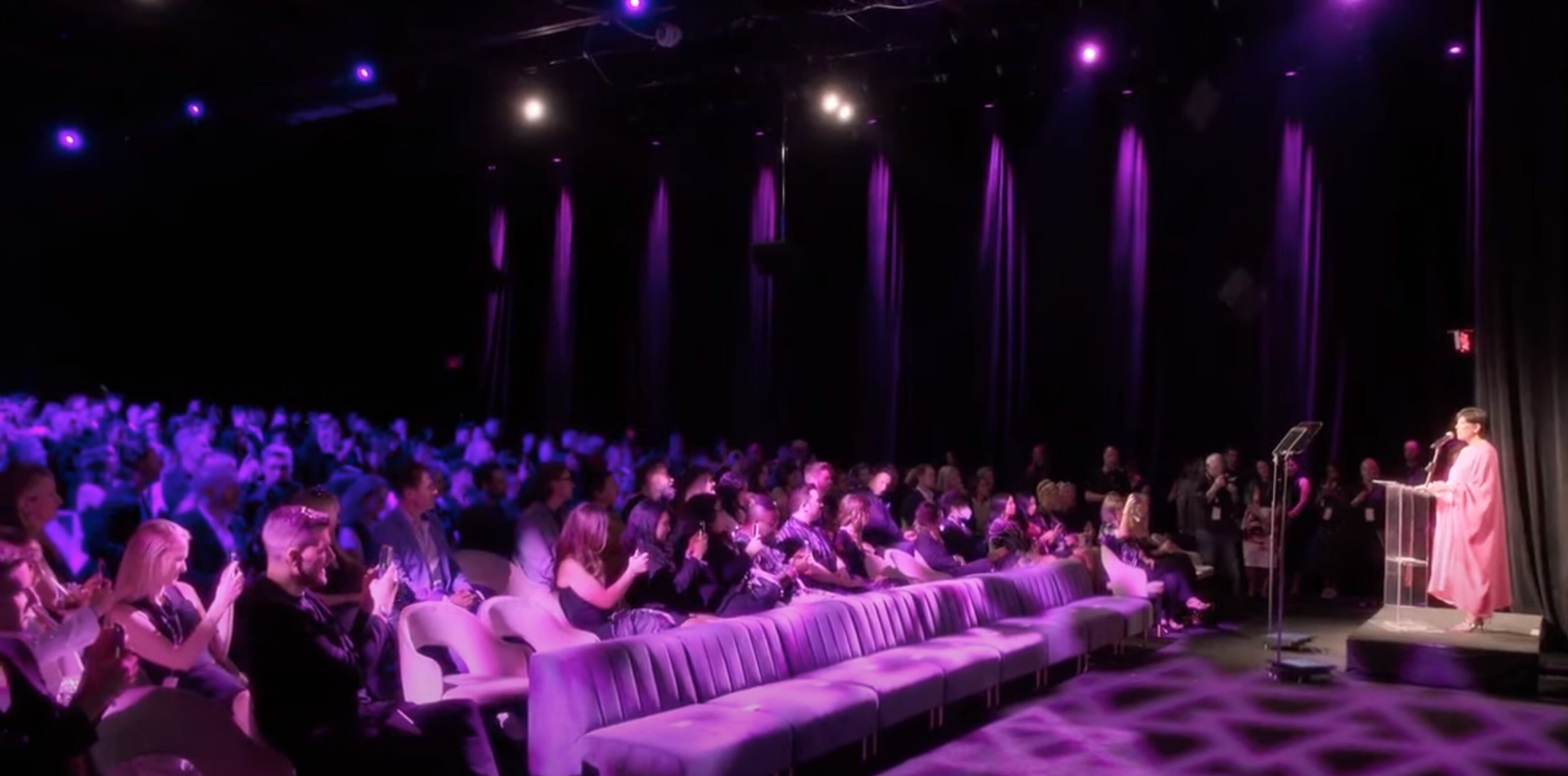 Las Kardashians estrenaron su reality junto a 400 personas más | Foto: Hulu