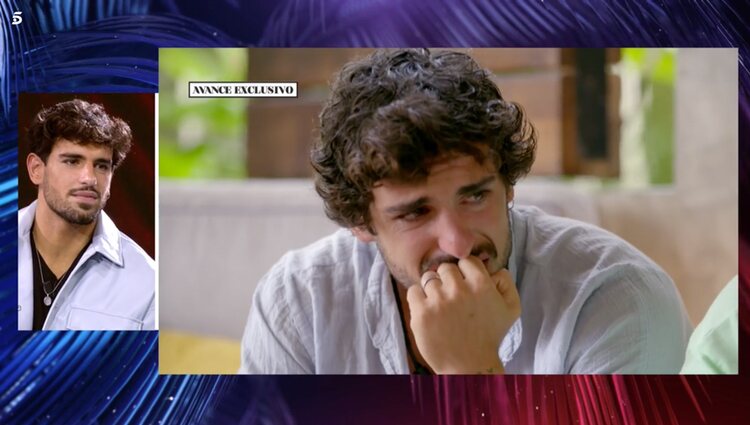 Andreu viendo en plató el momento en que los chicos le eligen para ver a Paola |Foto: Telecinco