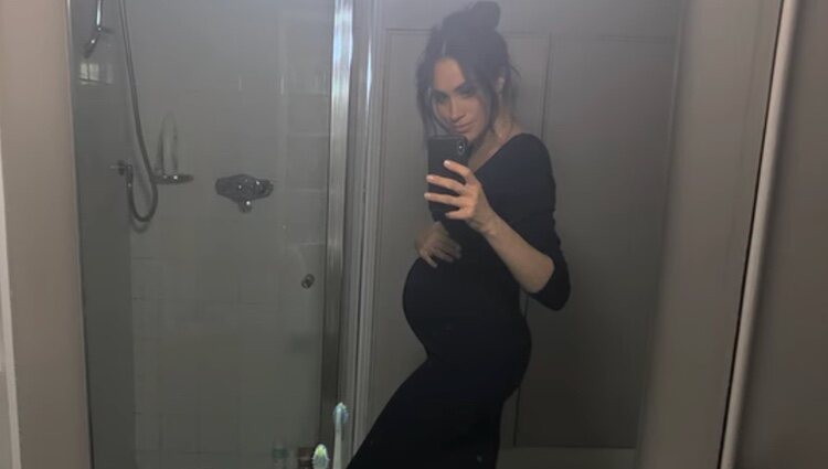 Meghan Markle en un selfie en el baño durante su embarazo de Archie