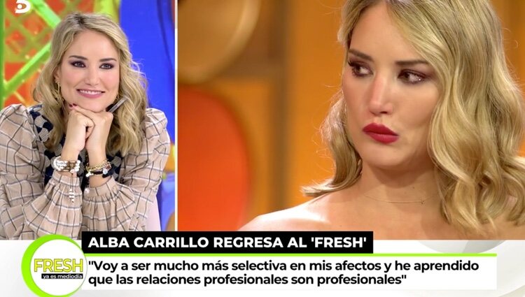 Alba Carrillo viendo lo que sus compañeros han dicho/ Foto: Telecinco