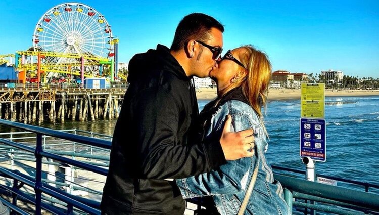 Belén Esteban y Miguel Marcos besándose en Santa Monica