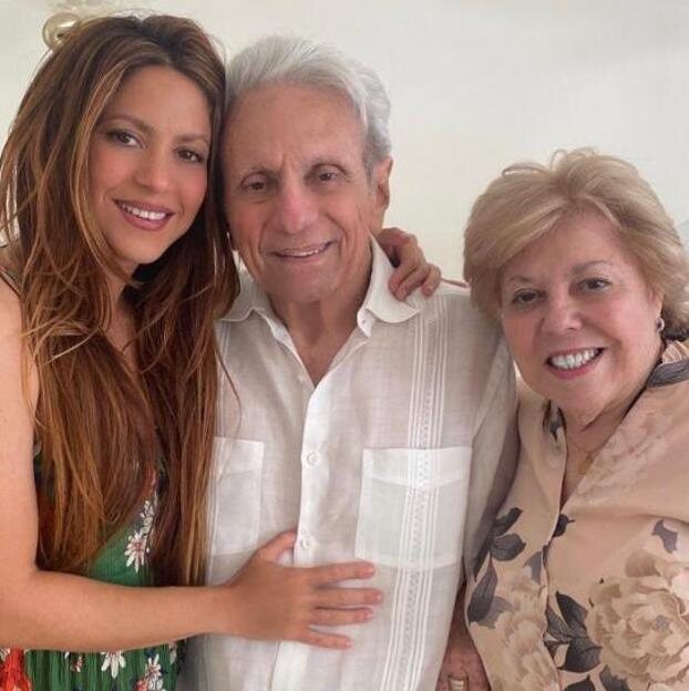 Shakira con sus padres/ Foto: Instagram
