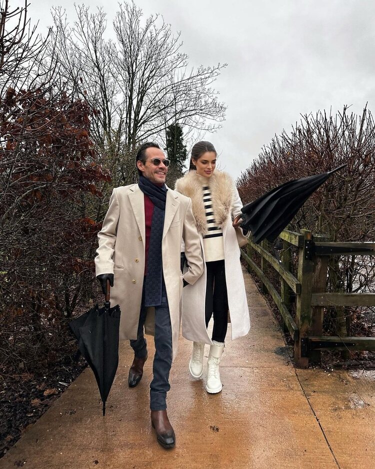 Marc Anthony y Nadia Ferreira dando la bienvenida al año 2023/ Foto: Instagram
