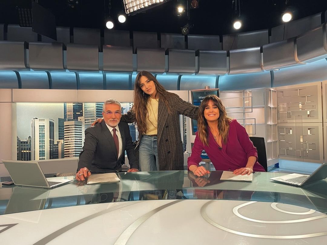 Sara Carbonero con Isabel Jiménez y David Cantero en su visita a Informativos Telecinco / Foto: Instagram