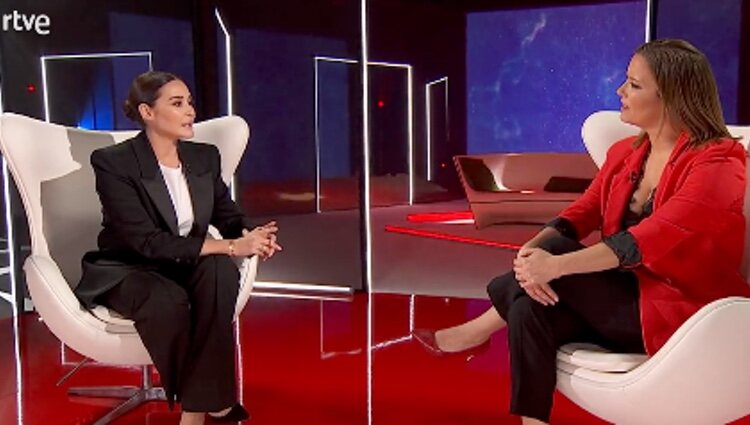 Vicky Martín Berrocal en 'Las tres puertas' con María Casado/ Foto: RTVE