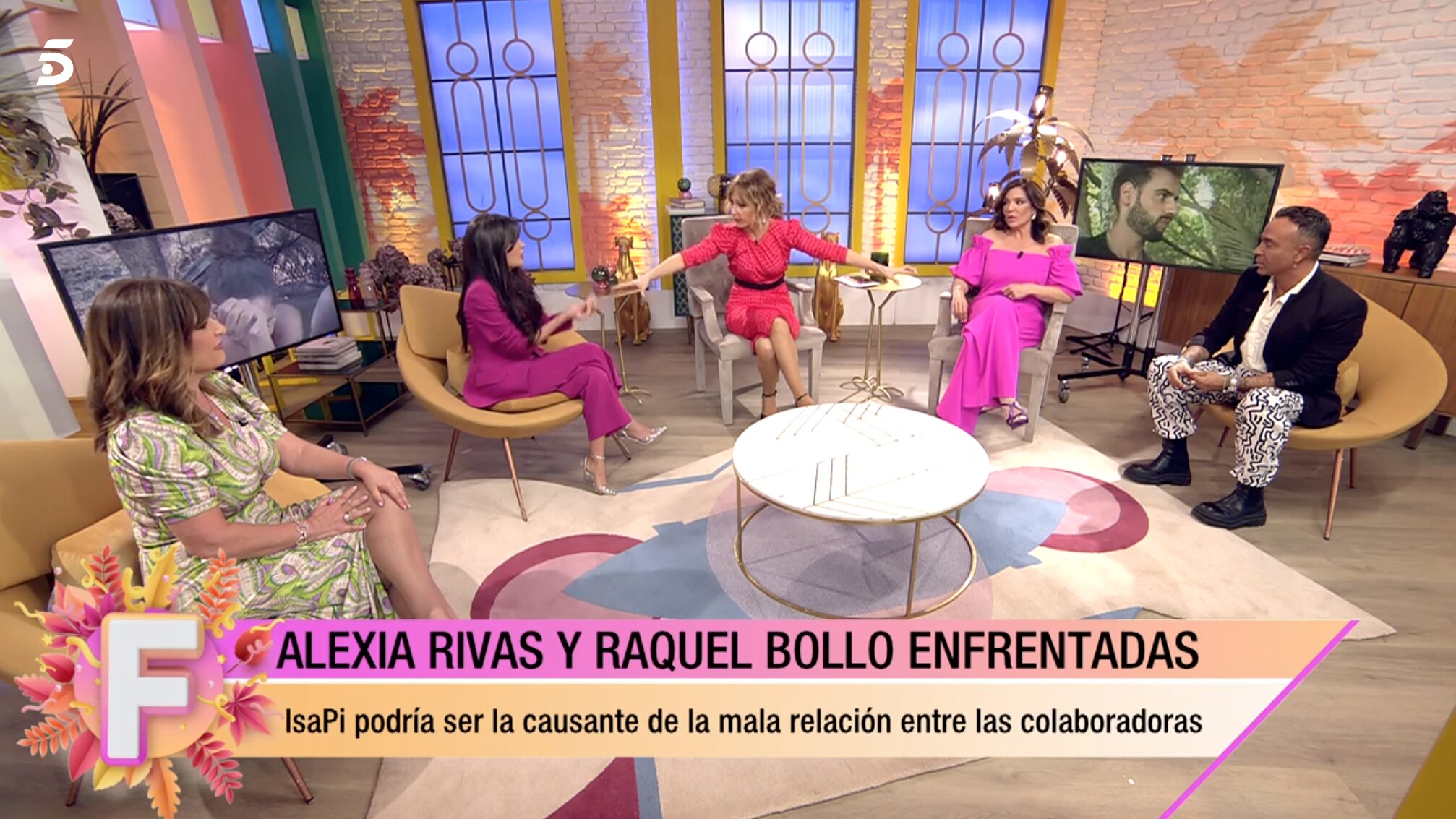 Emma García frena en seco la bronca de Raquel Bollo y Alexia | Foto: Telecinco.es