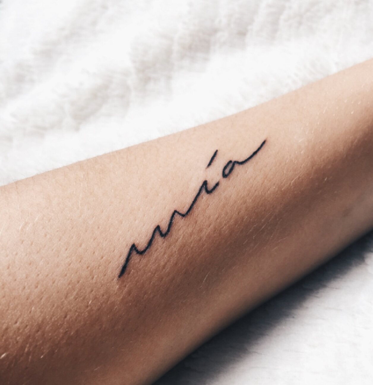 Un tatuaje de Laura Escanes que hace referencia a Risto Mejide/ Foto: Instagram