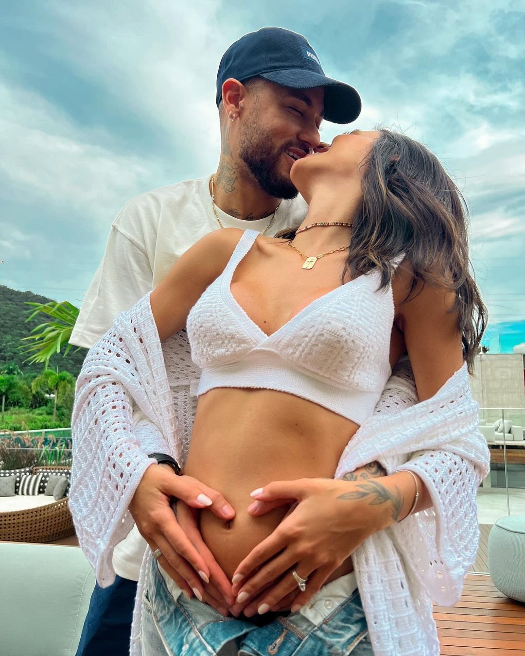 Neymar y Bruna Biancardi anuncian que están esperando su primer hijo en común/ Foto: Instagram