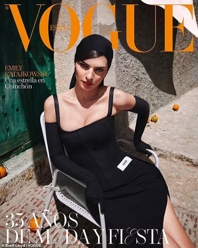 Emily Ratjkowski en portada / Foto: Vogue