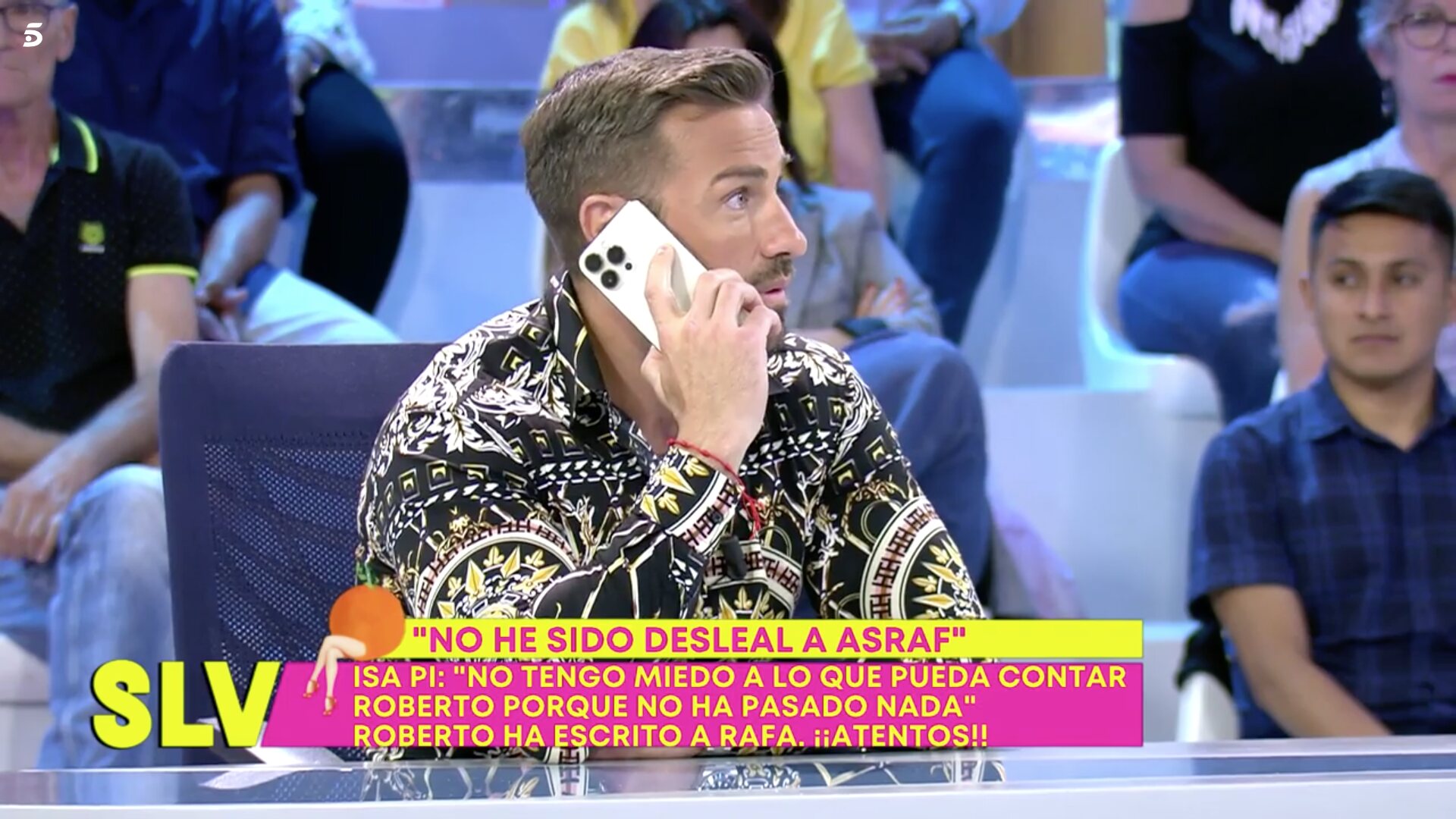 Rafa Mora llama en directo a Roberto / Foto: Telecinco