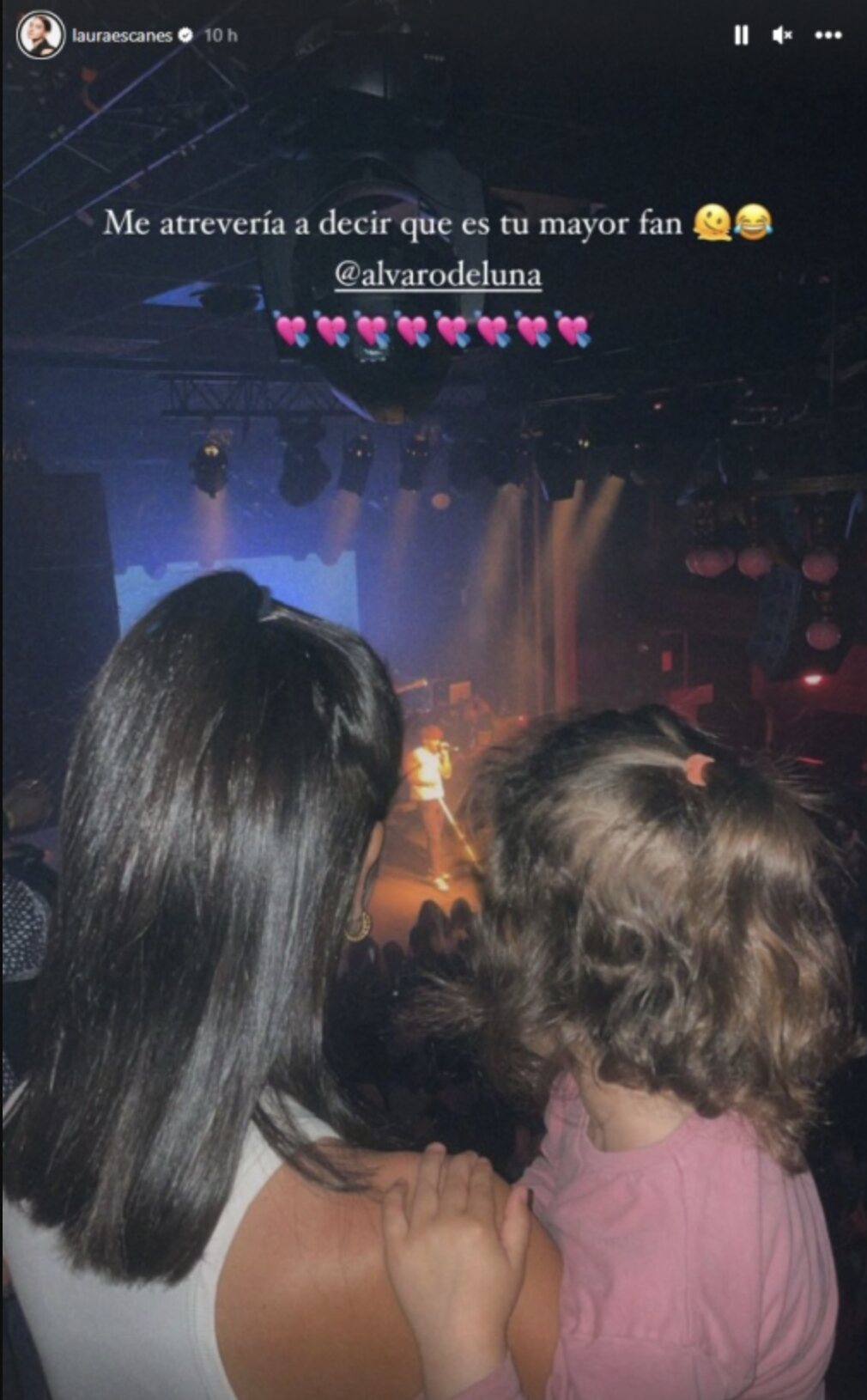Laura Escanes lleva a su hija al concierto de Álvaro de Luna/ Foto: Instagram