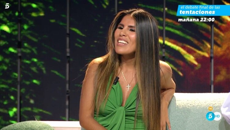 Isa Pantoja atiende a las sugerencias para el día de su boda | Foto: Telecinco