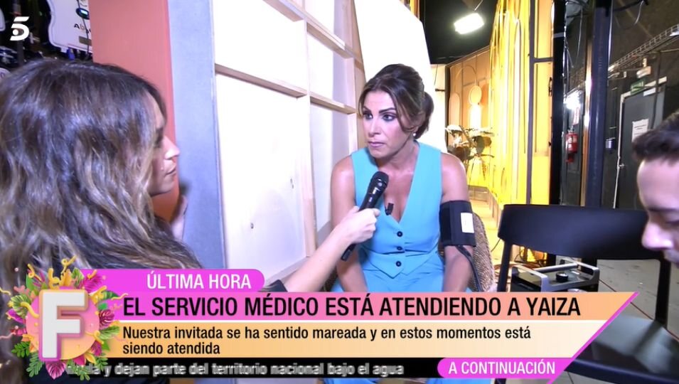 Yaiza sufre una bajada de tensión en directo/ Foto: Telecinco