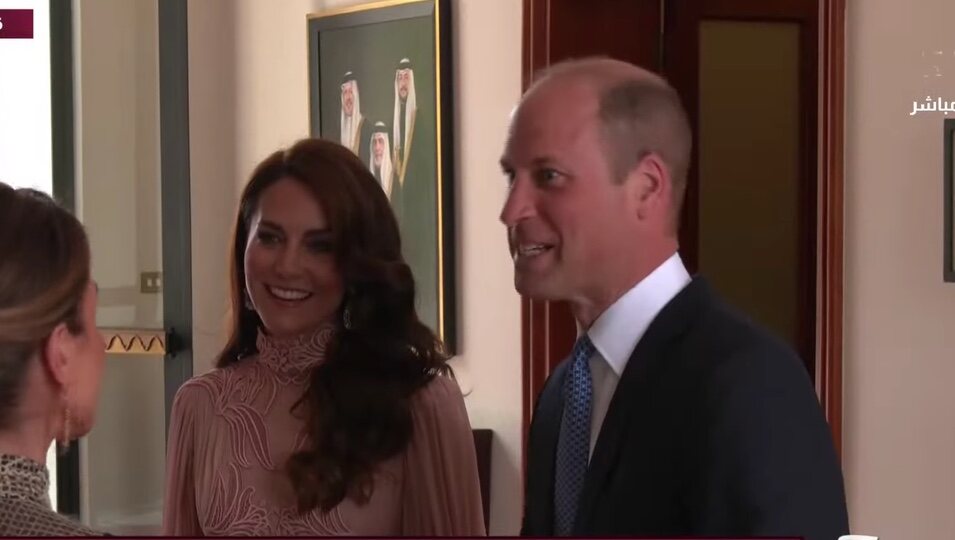 El Príncipe Guillermo y Kate Middleton en la boda de Hussein y Rajwa de Jordania