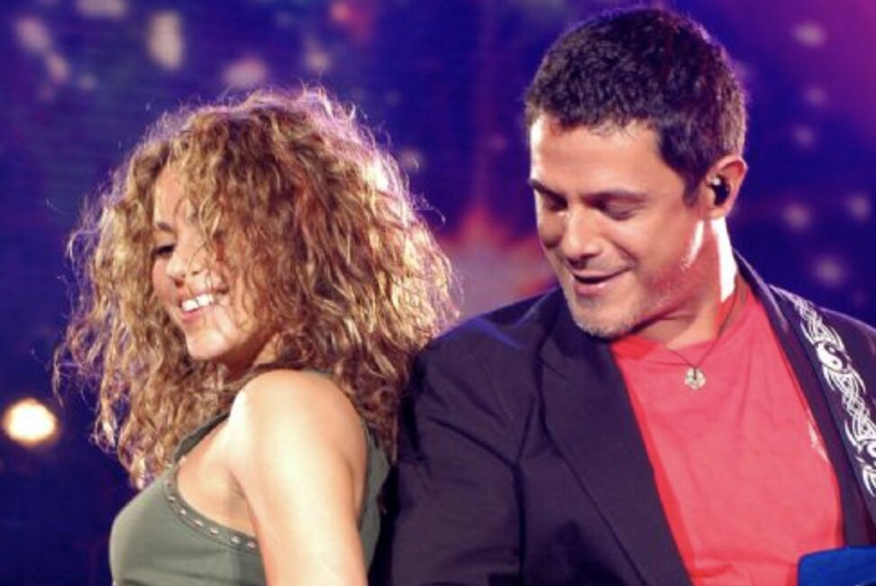 Shakira y Alejandro Sanz actuando juntos