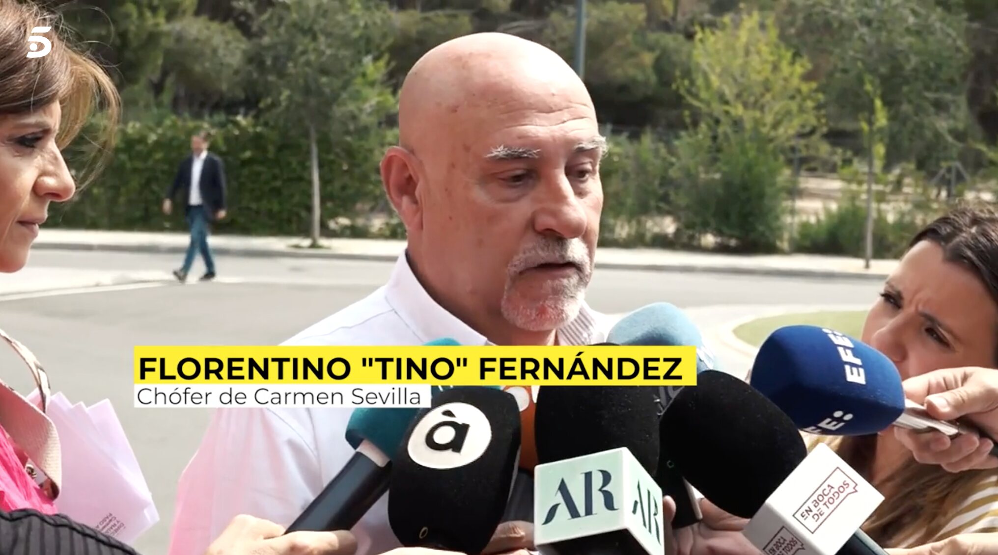 Florentino 'Tino' Fernández indignado con no poder darle el último adiós a Carmen Sevilla | Foto: Telecinco.es