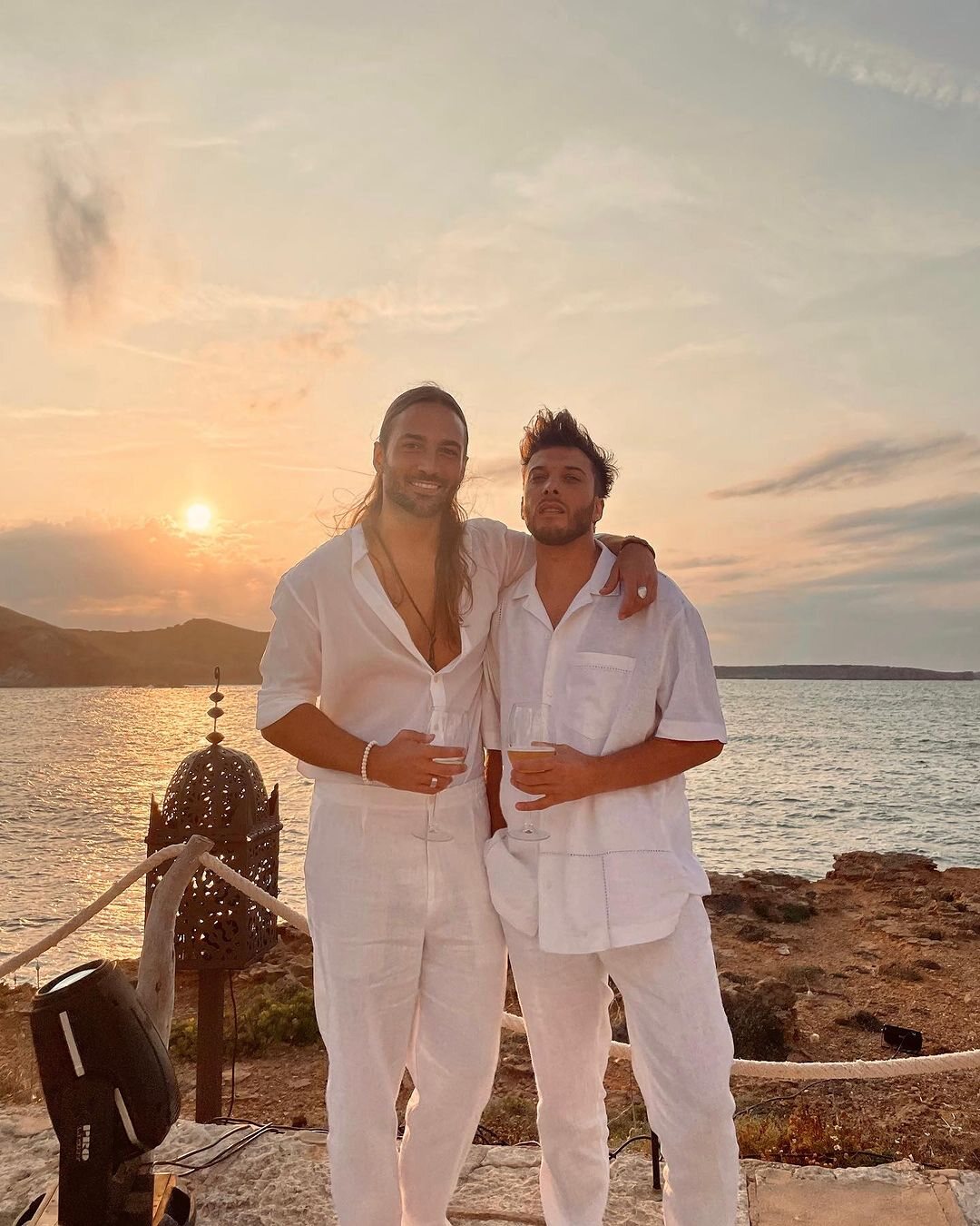 Dangelo y Blas Cantó en la fiesta ibicenca de Edurme y De Gea | Foto: Instagram
