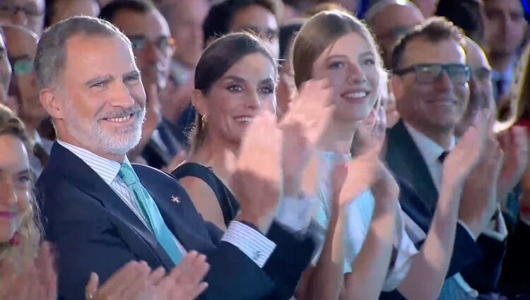Los Reyes, muy orgullosos tras el discurso de la Princesa Leonor | Foto: Casa Real