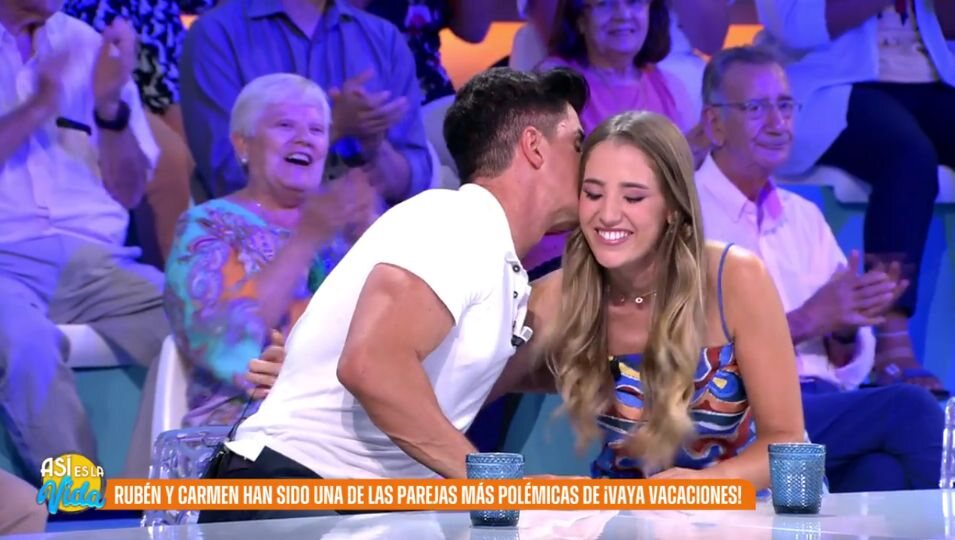 Rubén Shan y Carmen Pina en 'Así es la vida' tras su paso por '¡Vaya Vacaciones!' | Foto: Telecinco.es