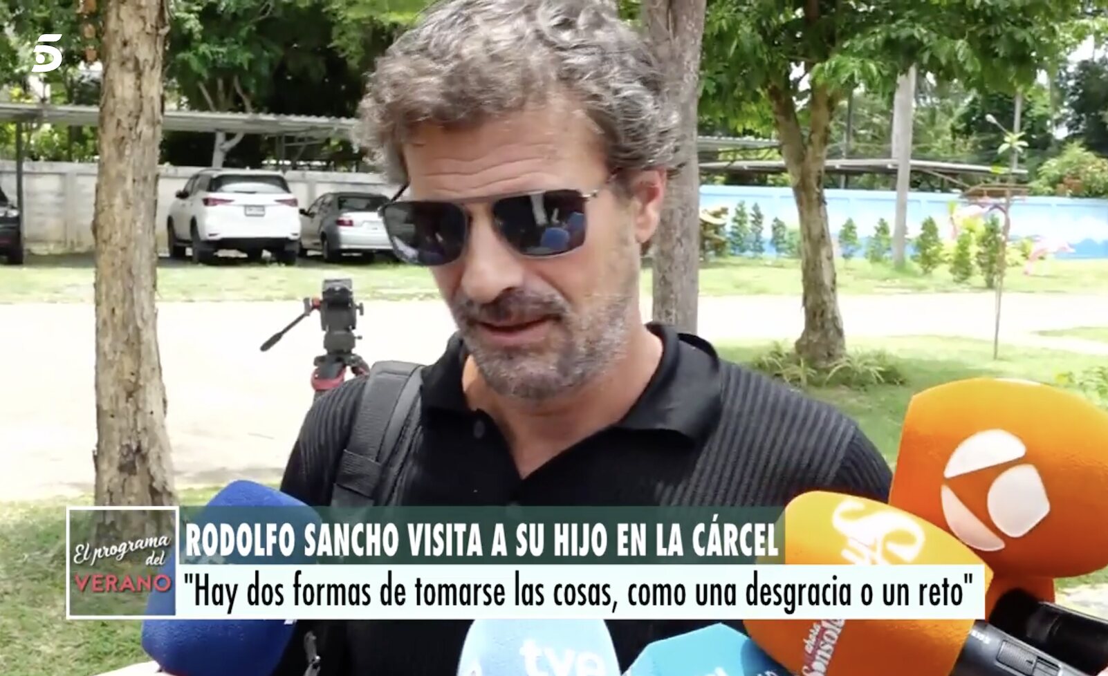 Rodolfo Sancho habla con los medios tras visitar a su hijo en prisión/ Foto: telecinco.es