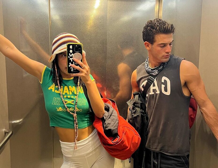 María Pedraza con Jason Fernández en un ascensor/ Foto: Instagram