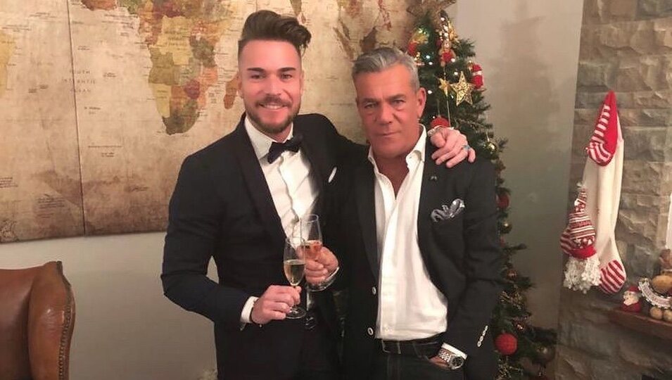 Tony Spina con su padre en Navidad | Instagram