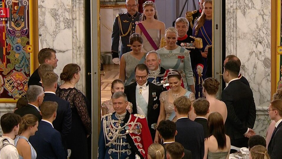 Mette-Marit sorprende con su asistencia al cumpleaños del Príncipe Christian de Dinamarca | Foto: DR1