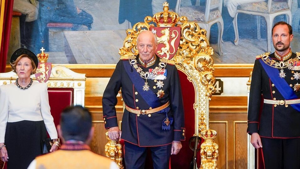 Los Reyes Harald y Sonia y el Príncipe Haakon de Noruega en la Apertura del Storting 2023