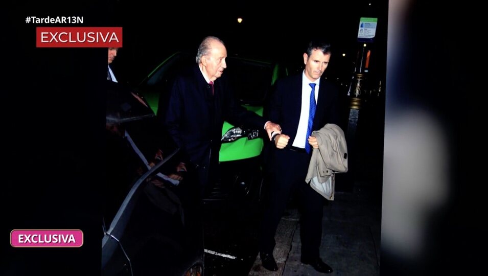 El Rey Juan Carlos llegando al restaurante | Telecinco