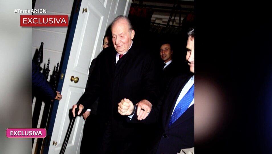El Rey Juan Carlos saliendo del restaurante | Telecinco