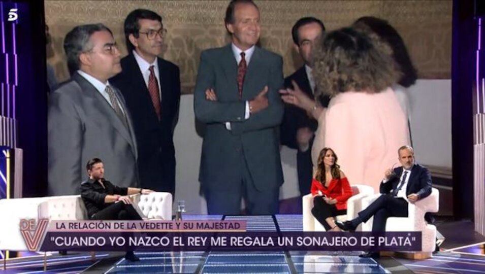 Ángel Cristo habla del Rey Juan Carlos en 'De viernes!' | Telecinco