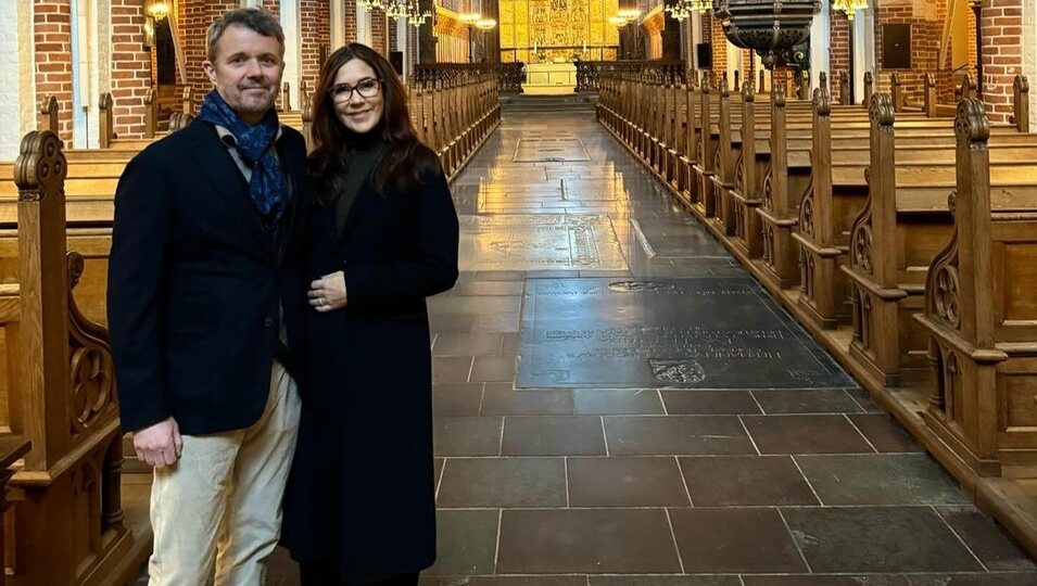 Federico y Mary de Dinamarca en la Catedral de Roskilde | Foto: Casa Real Danesa