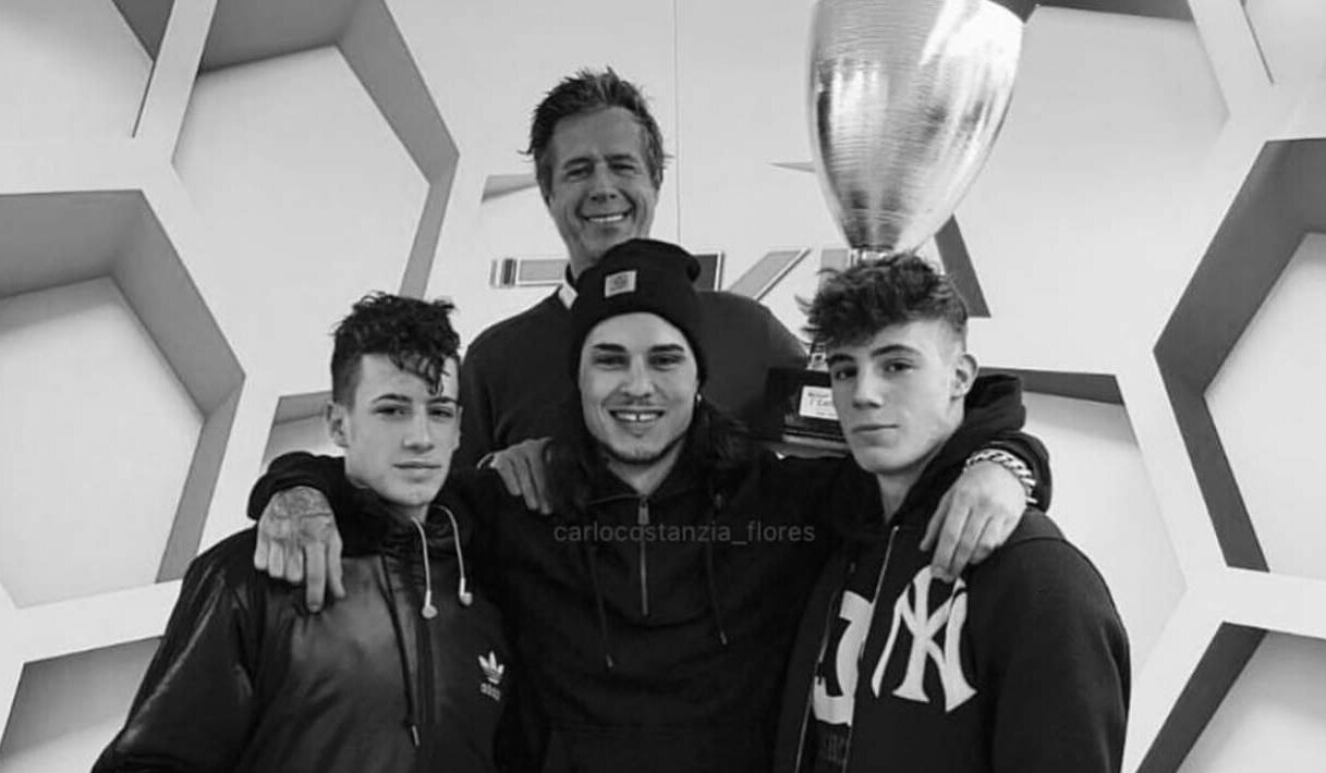 Carlo Costanzia di Costigliole con sus tres hijos/ Foto: Instagram