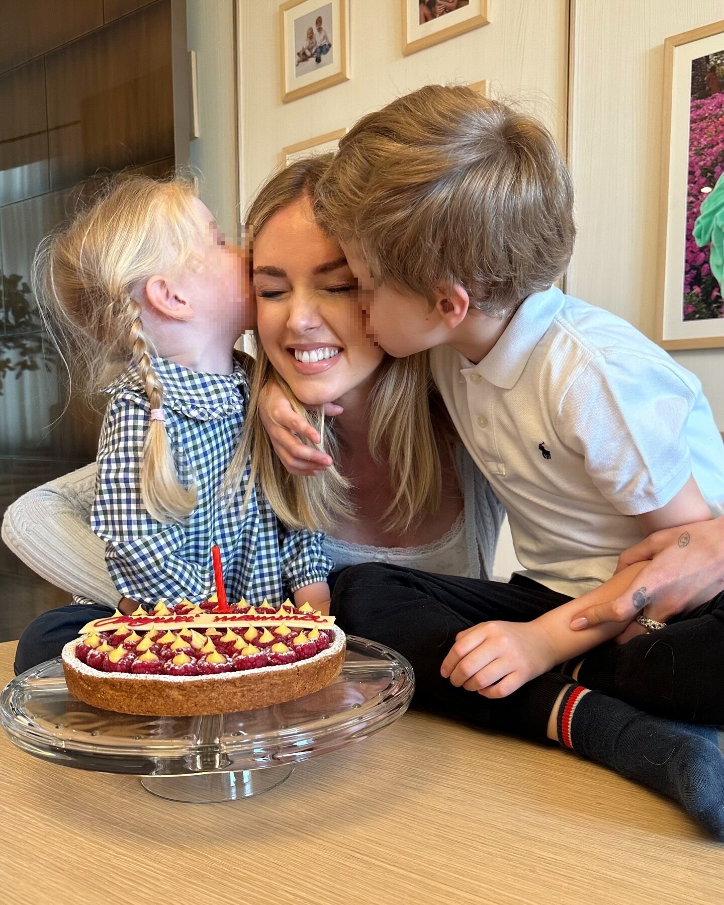 Chiara Ferragni celebrand su cumpleaños con sus dos hijos | Foto: Instagram