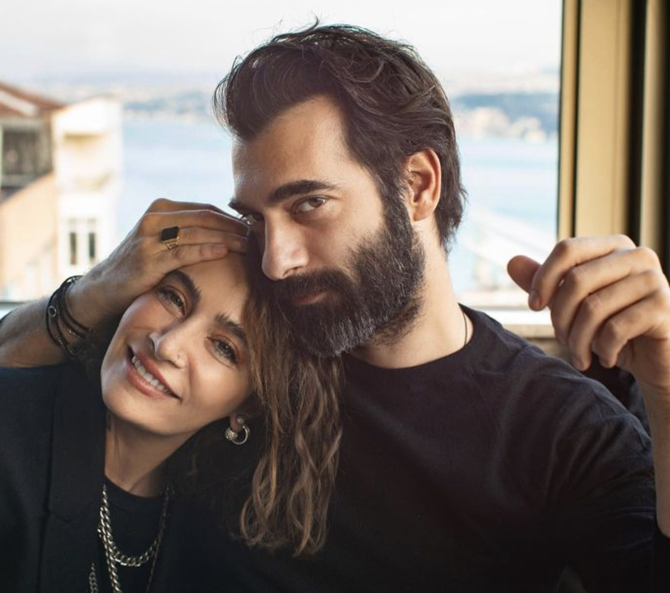Ilker Kaleli con su novia Sila Gençoglu/ Foto: Instagram