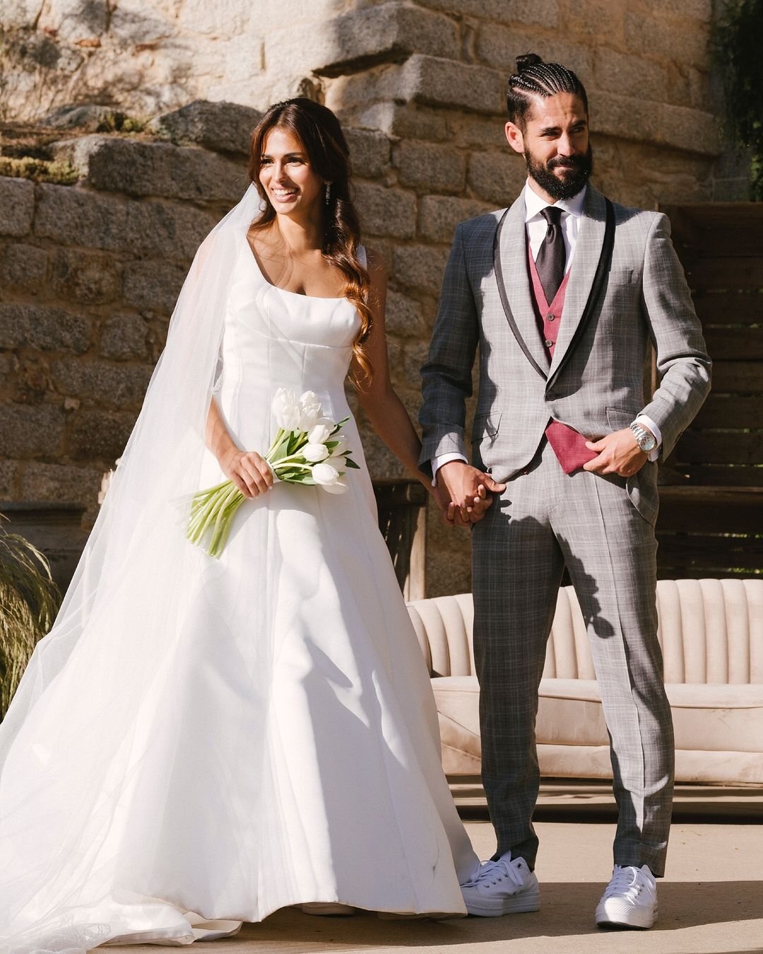 Sara Sálamo e Isco Alarcón el día de su boda/ Foto: Vicente Cabido