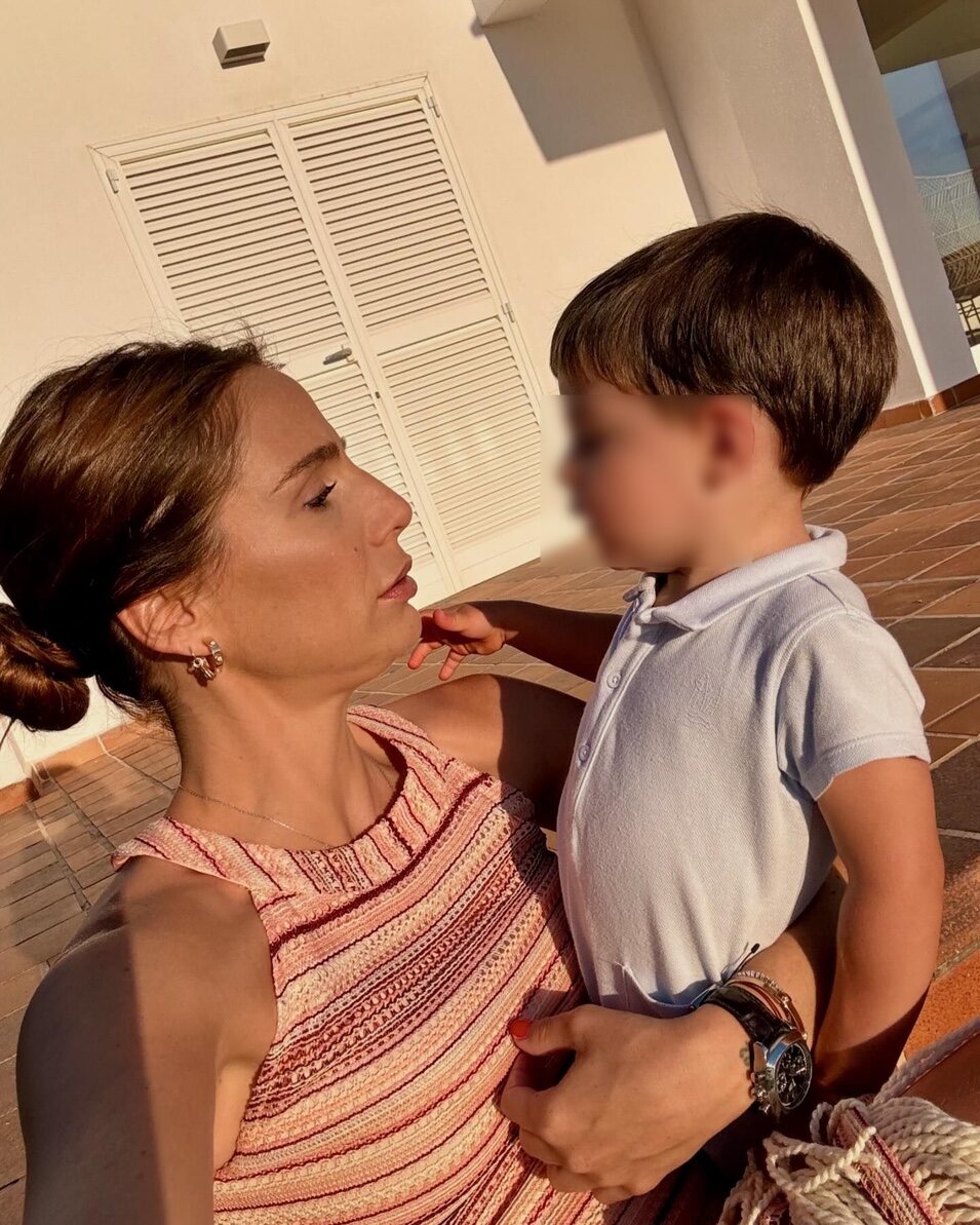 Lucía Villalón con su hijo | Instagram