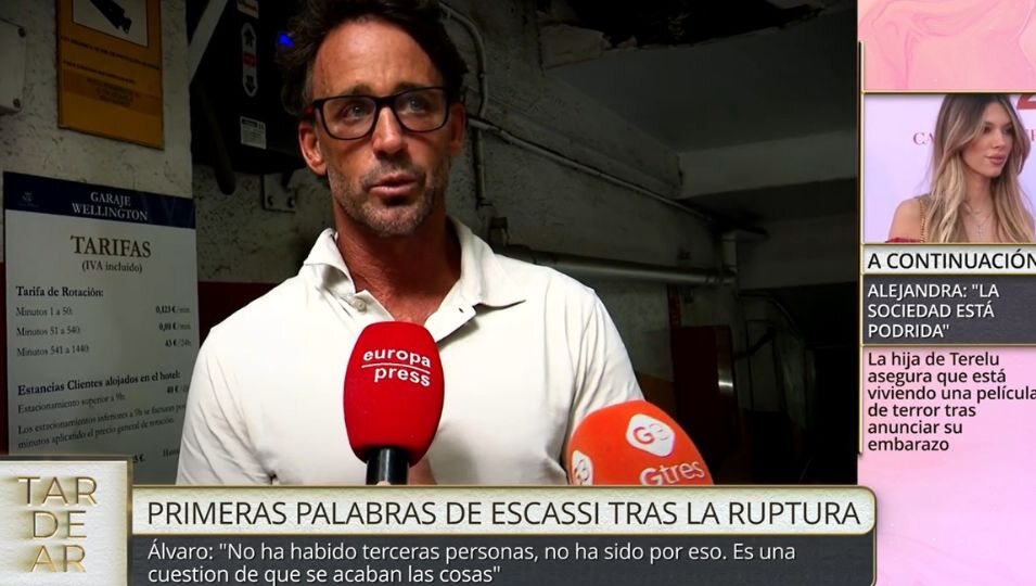 Álvaro Muñoz Escassi da detalles sobre su ruptura con María José Suarez ante la prensa | Telecinco