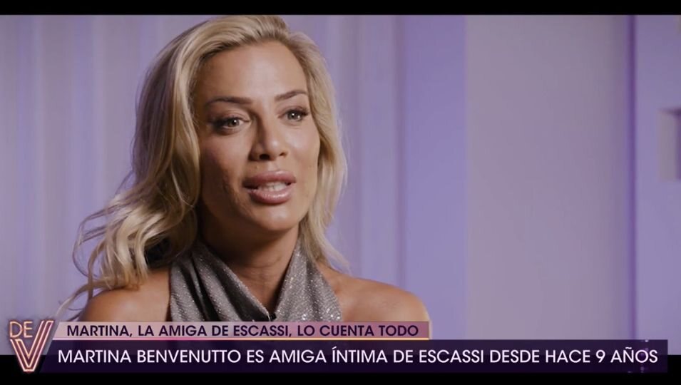 Martina Benvenutto se sienta en '¡De Viernes!' para hablar sobre Escassi | Telecinco