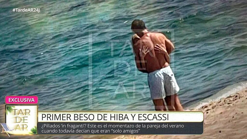 Álvaro Muñoz Escassi e Hiba Abouk han estando ya varias veces juntos de vacaciones | Foto: Telecinco.es