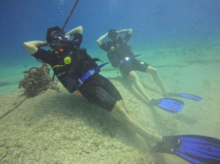 Sebastián Yatra haciendo buceo/ Foto: Instagram