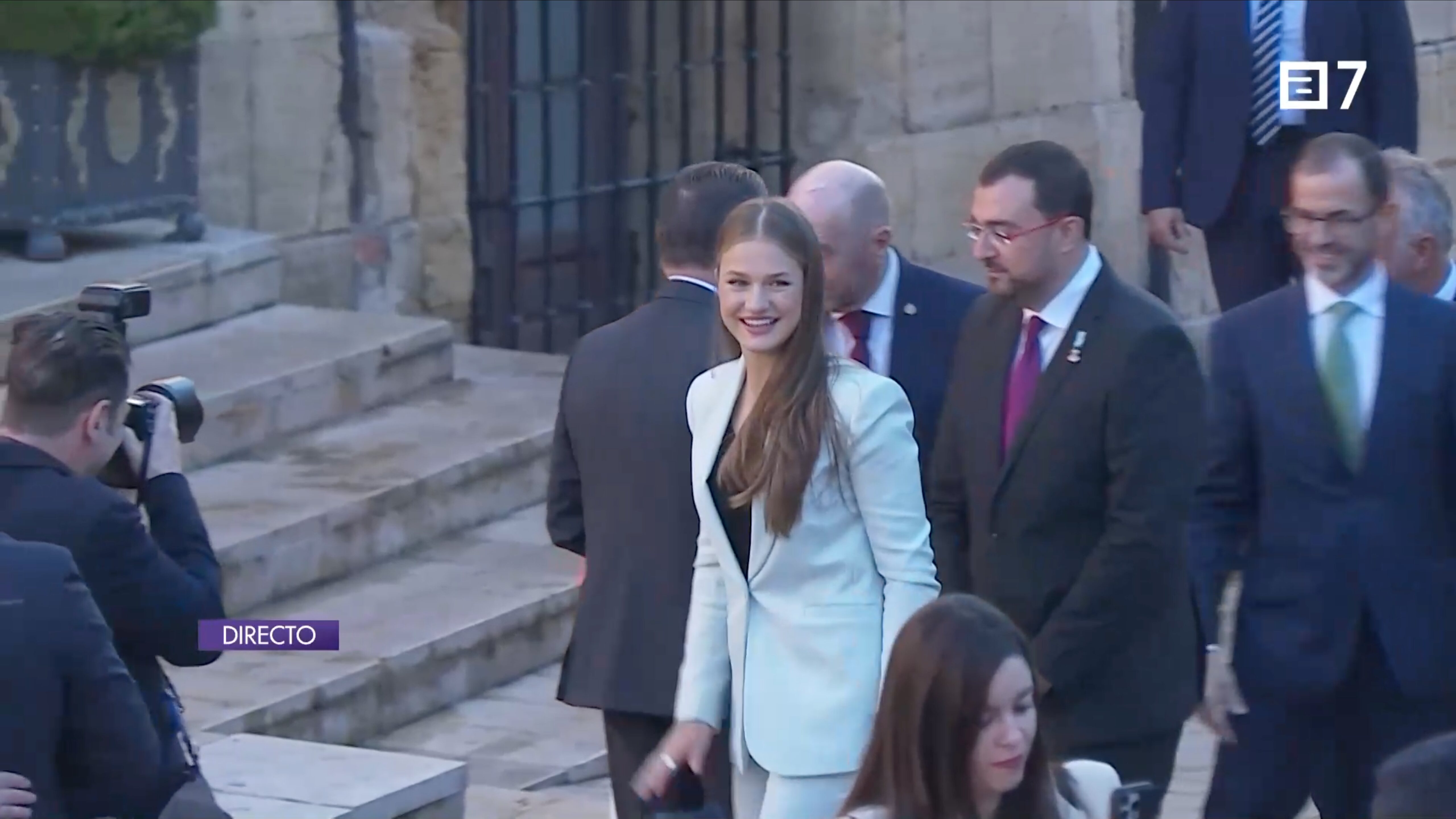 La Princesa Leonor a su llegada al Ayuntamiento de Oviedo