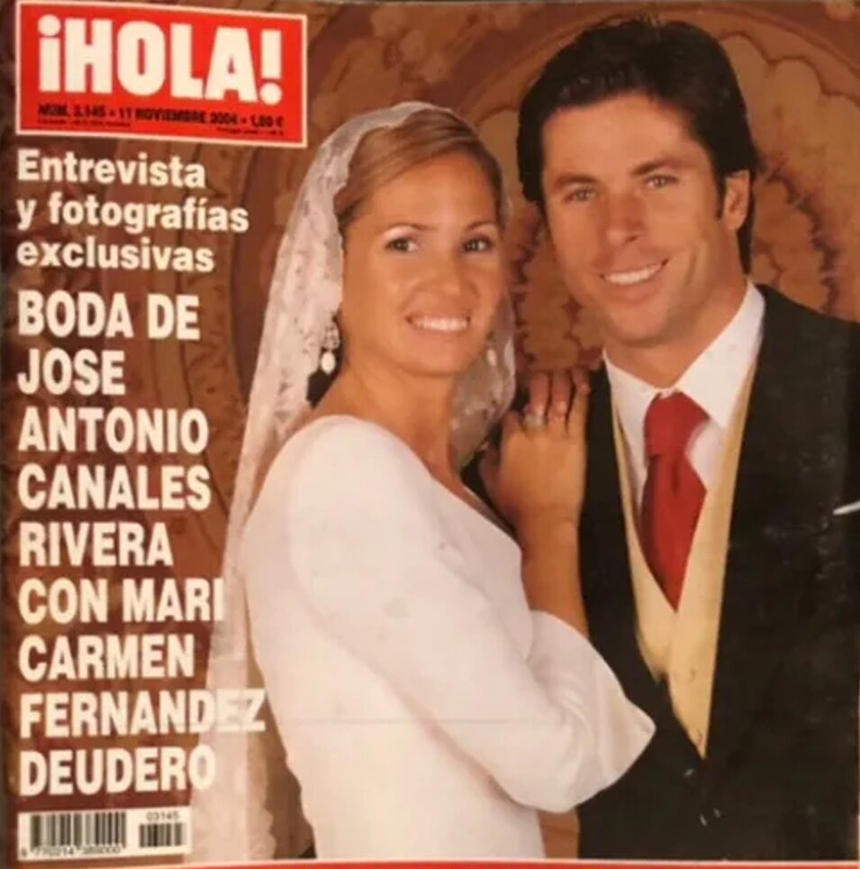 Portada de la revista ¡Hola! sobre la boda de Canales Rivera y Mari Carmen Fernández Deudero | Foto: Todocoleccion.net