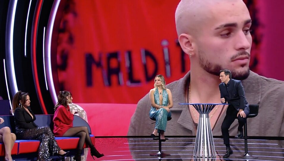 Adara dándole un consejo a Laura l Fuente: Telecinco