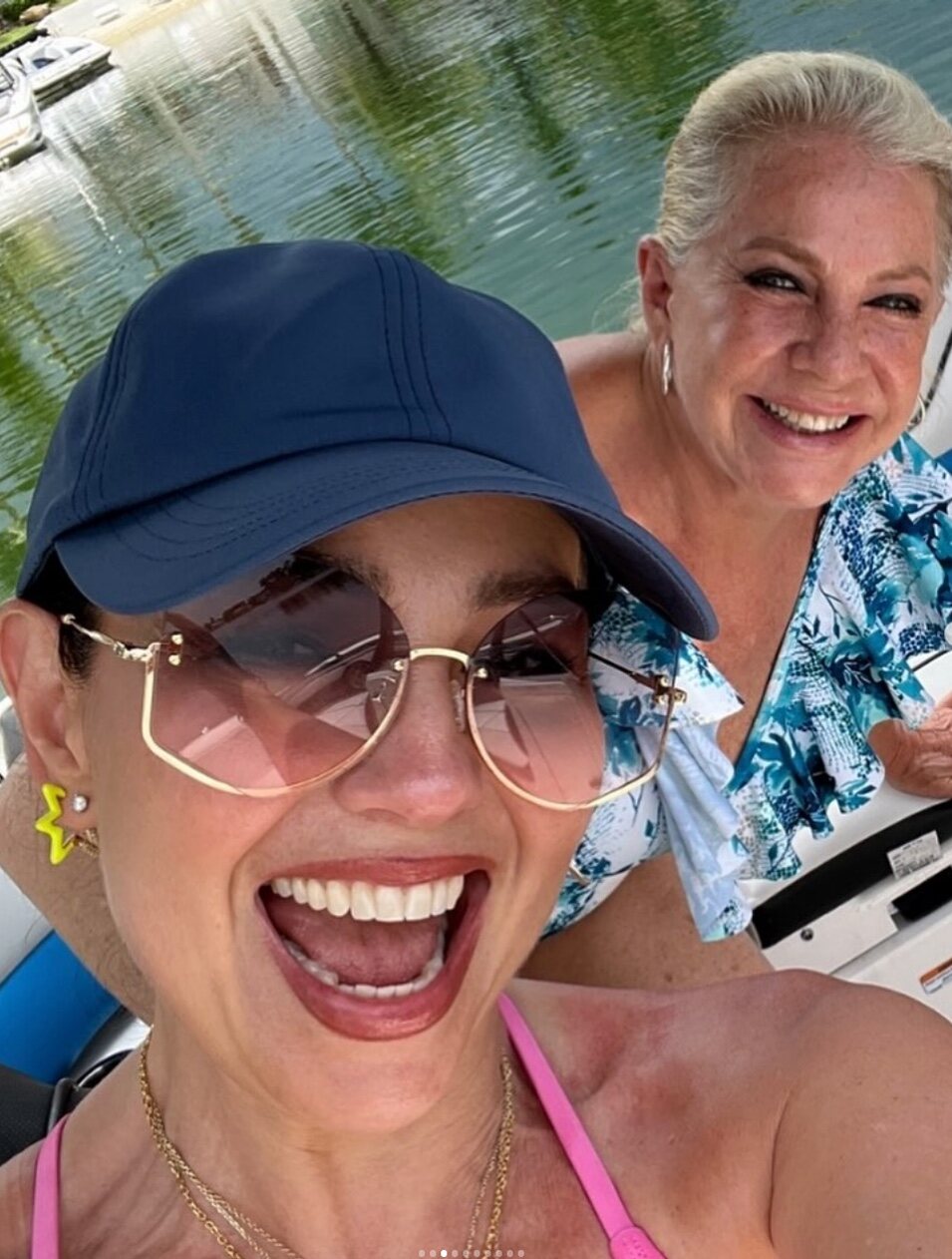 Thalía junto a su hermana l Fuente: Instagram