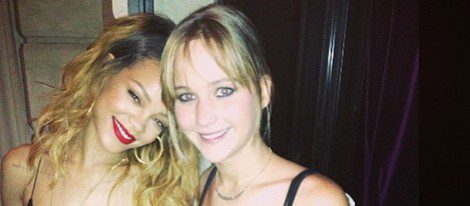 Rihanna con Jennifer Lawrence de cena por París