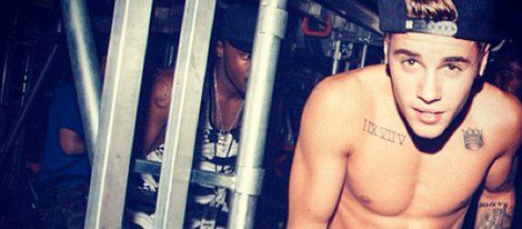 Justin Bieber presumiendo de tatuajes / Instagram